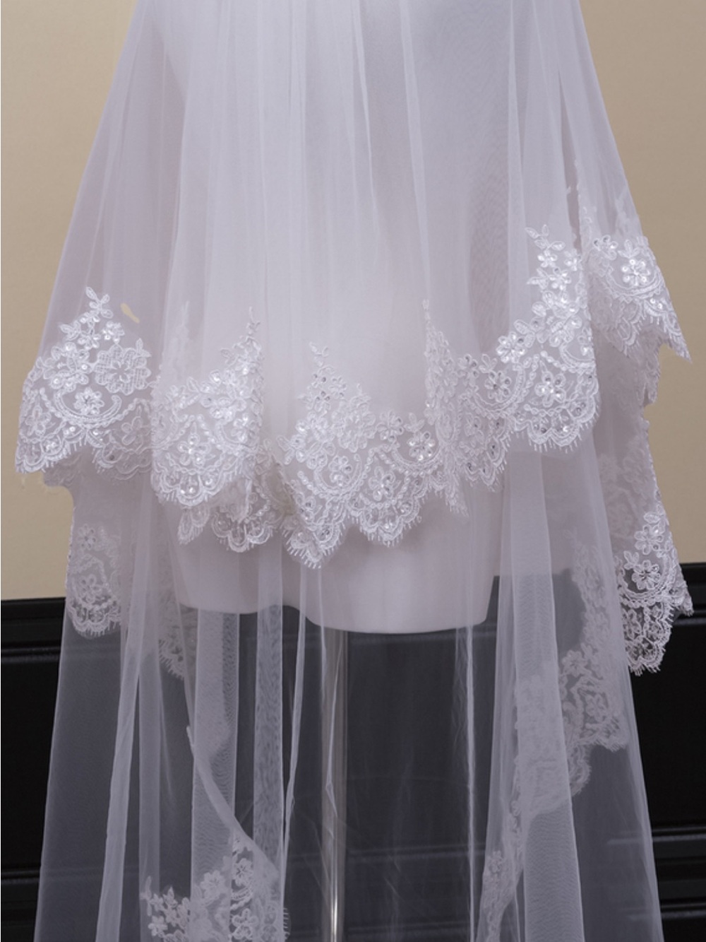 Mantilla Chapel Length Lace Edge Two Tier Veil! - Picture 2 of 4